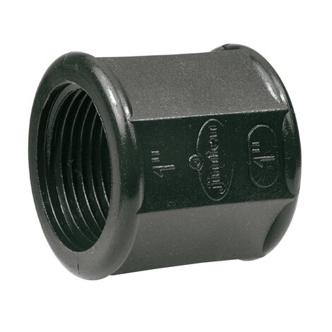 Threaded reducing socket